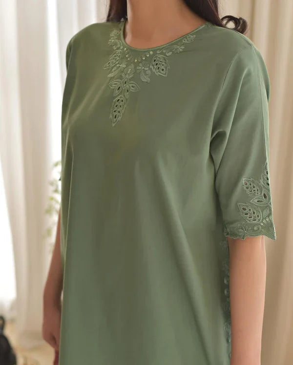 AIRA 3PC ( FARSHI SHALWAR )