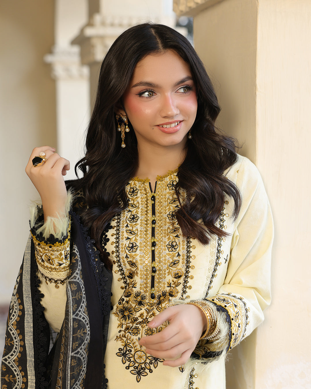 CREAMY  - 3PC EMBROIDERED