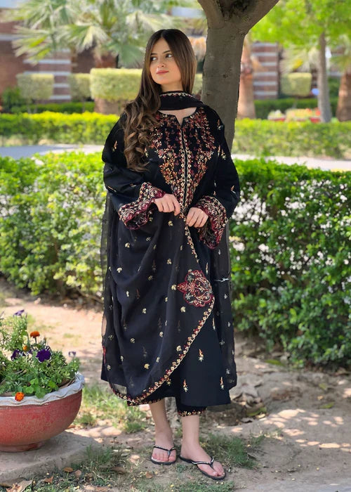 Marwa Lawn Embroidered - 3 Pieces - Black