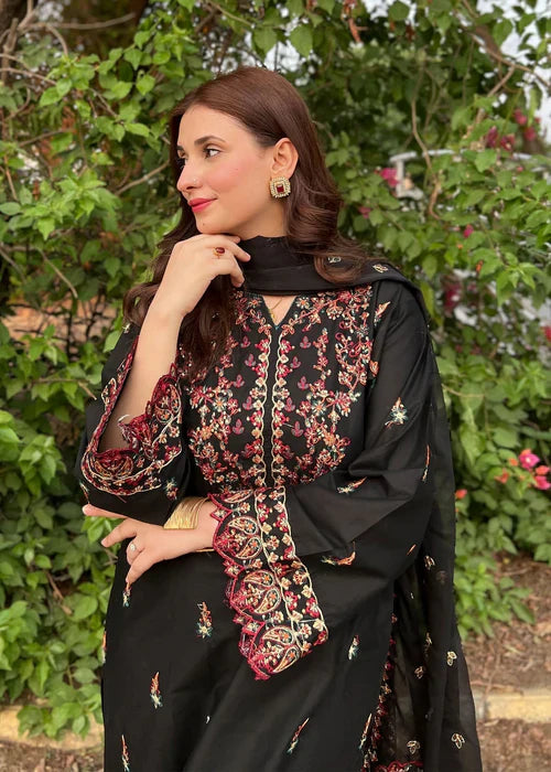 Marwa Lawn Embroidered - 3 Pieces - Black