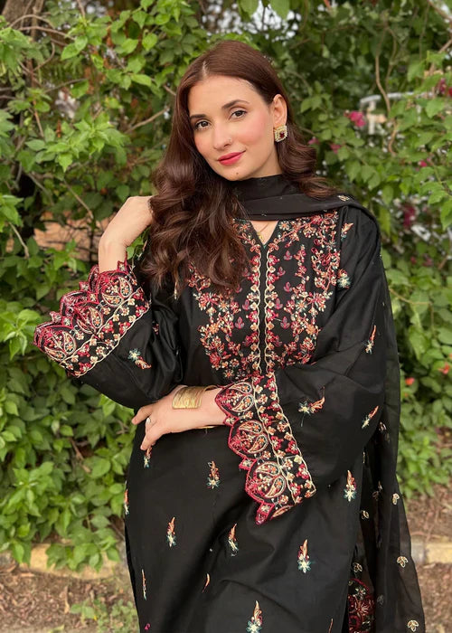 Marwa Lawn Embroidered - 3 Pieces - Black