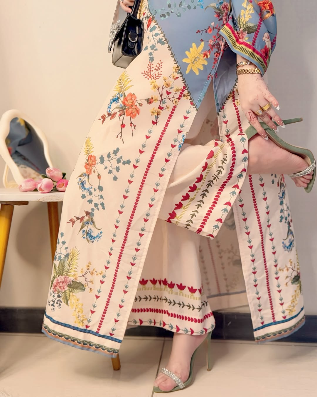 Azmin Lawn Digital Printed 2pc