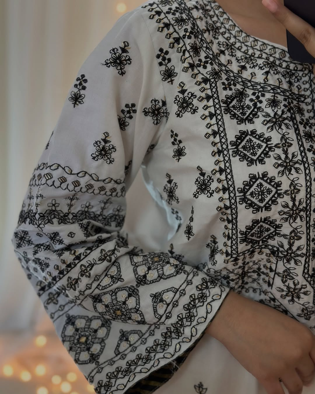 Arfa Embroidered Lawn Cotton 3pcs