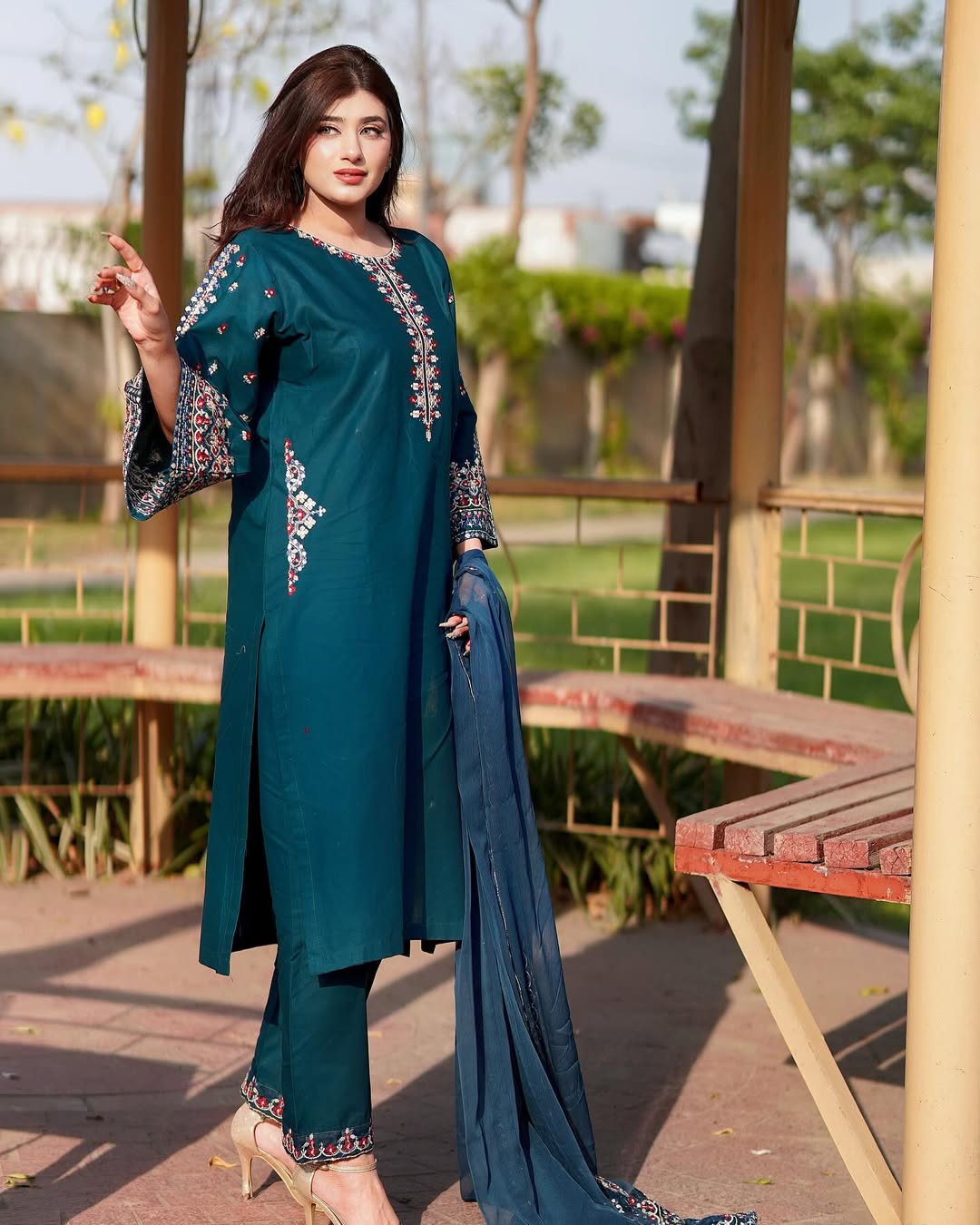 Aadab Embroidered Lawn 3pcs