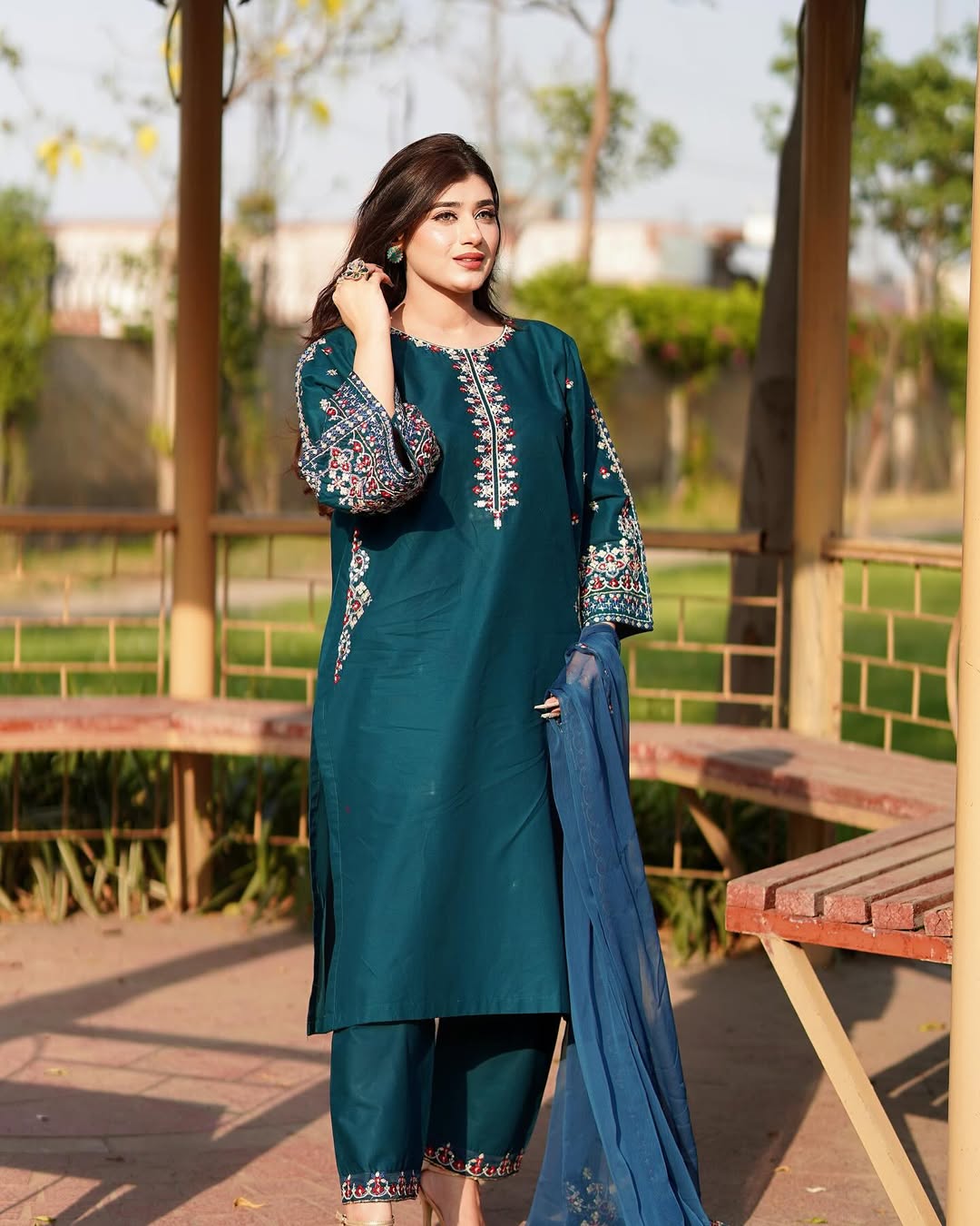 Aadab Embroidered Lawn 3pcs