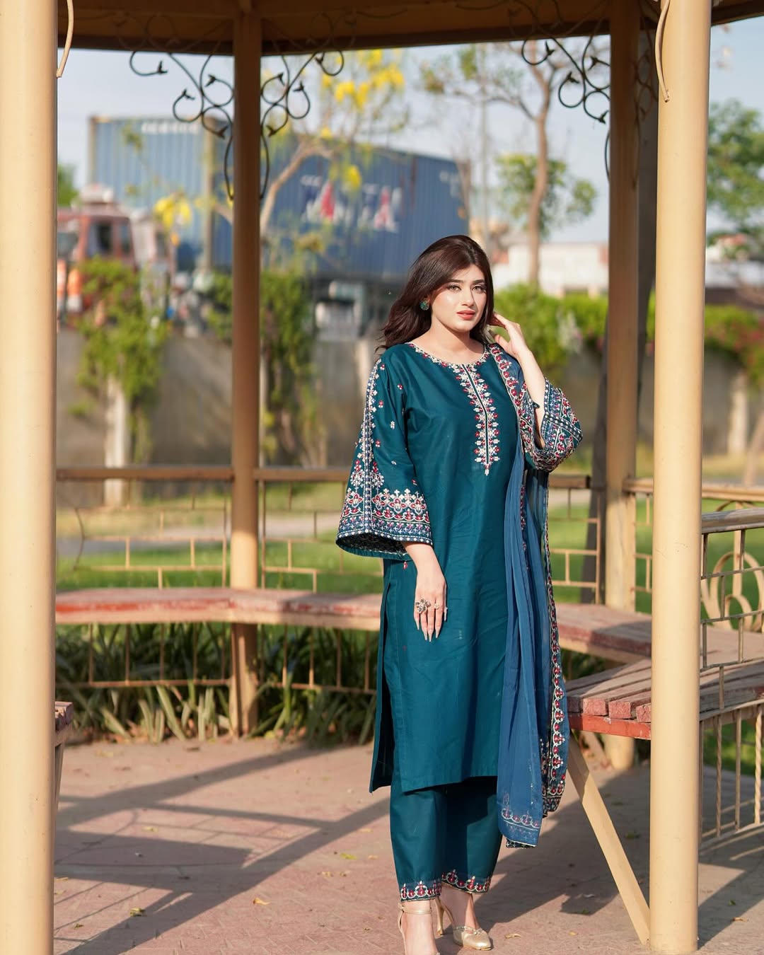 Aadab Embroidered Lawn 3pcs